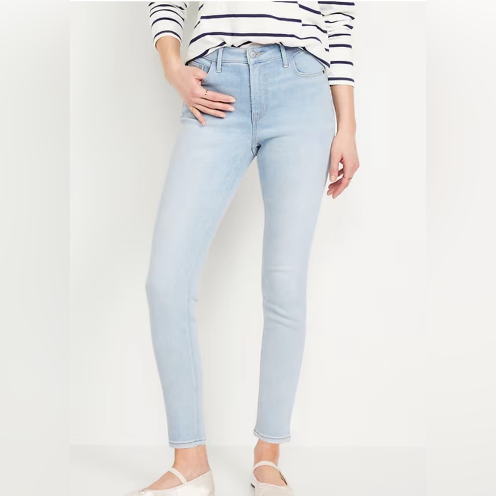 Old Navy Women's Rockstar Super Skinny Light Wash Jeans EUC